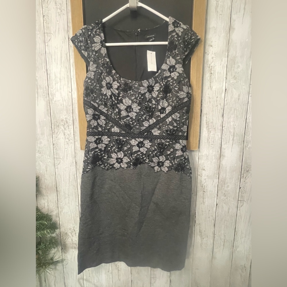 ANN TAYLOR GORGEOUS NEW DRESS BLACK  LACE WITH CHARCOAL GRAY BOTTOM S 4 NWT/$159